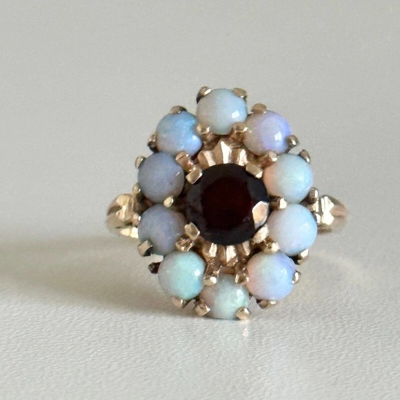 Vintage 14K Solid Yellow Gold Opals & Garnet Ladies Romany Band Ring Size 6.5 - Picture 1 of 13